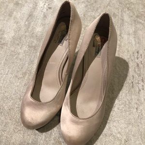 Size 7 nude rhinestone pumps